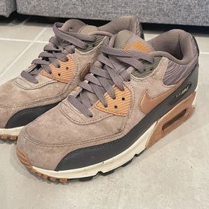 Nike Air Max 90 LTHR Iron Metallic Red Bronze